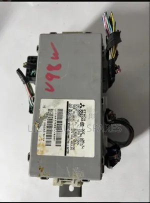 Fuse Box V93-98