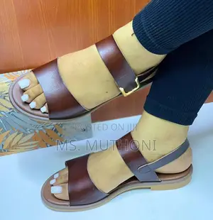 Simple Design Twin Straps and a Gold-Toned Buckle Detail Flat Sandals