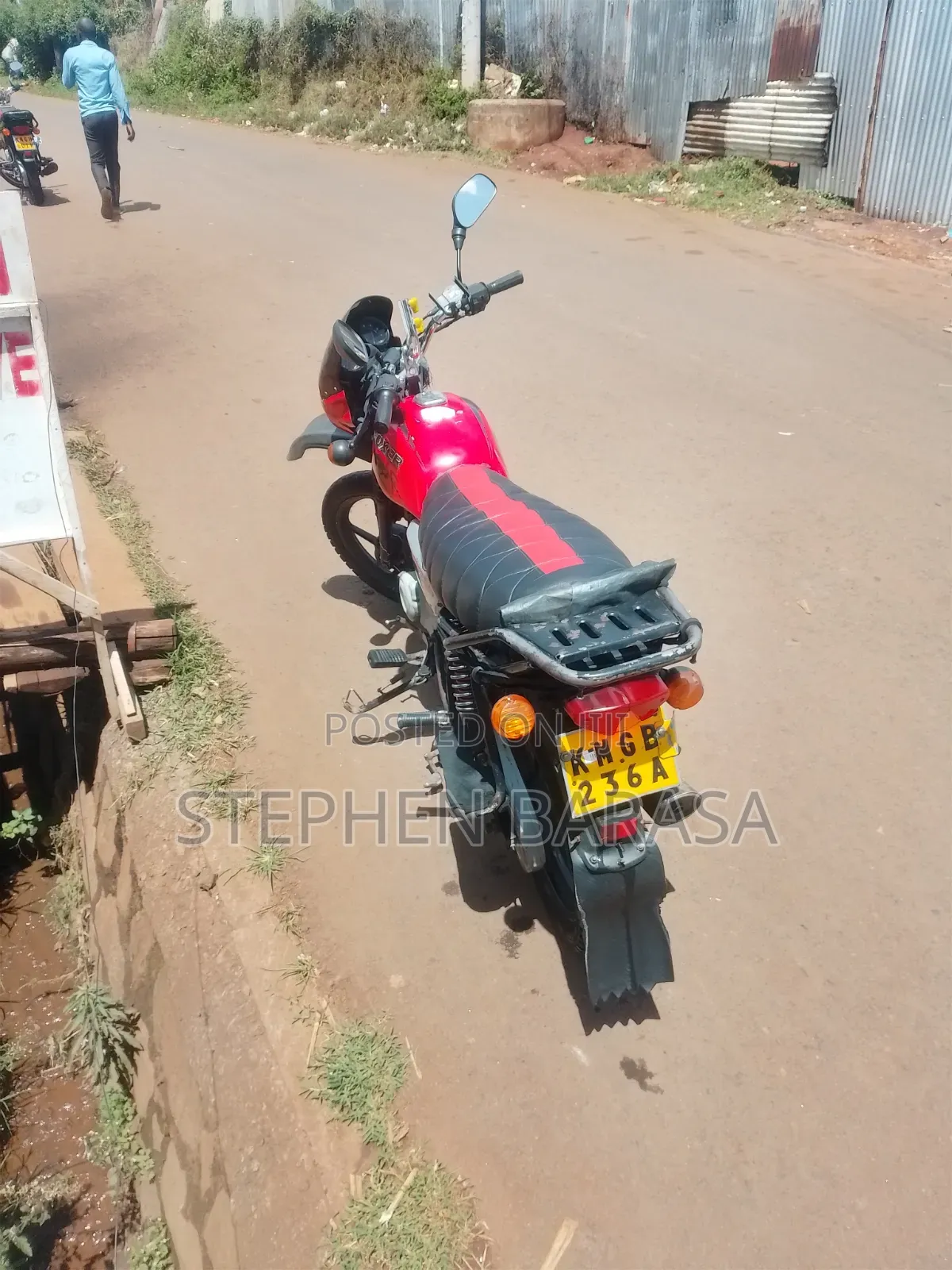 Bajaj Boxer 150 UG 2024 Red