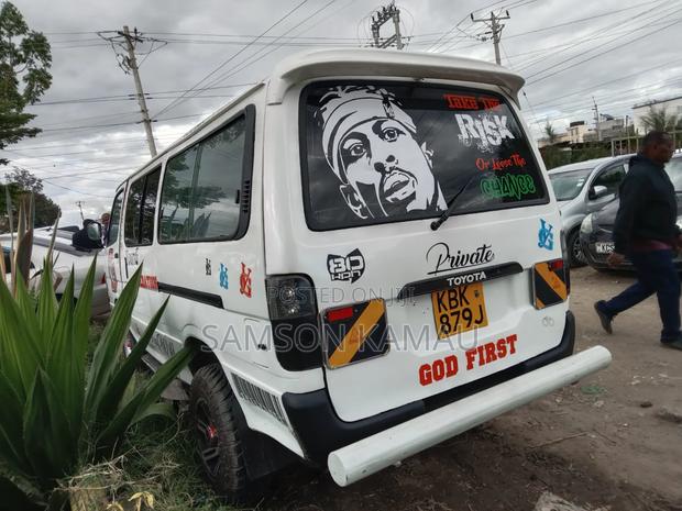 Toyota HiAce 2013 White
