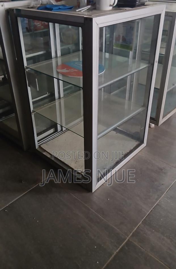 Aluminium Glass Display - thumbnail 2