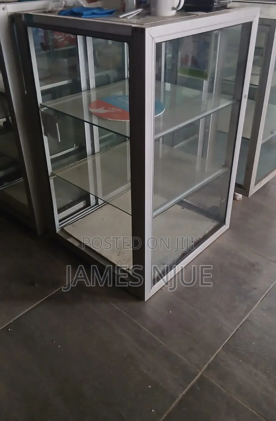 Aluminium Glass Display
