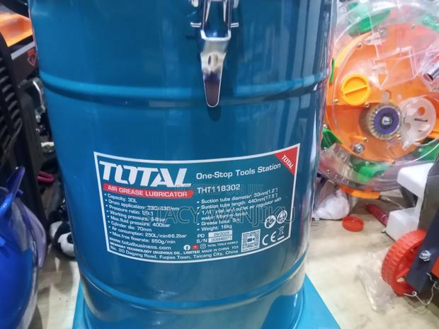 Powerful 30l Air Grease Gun