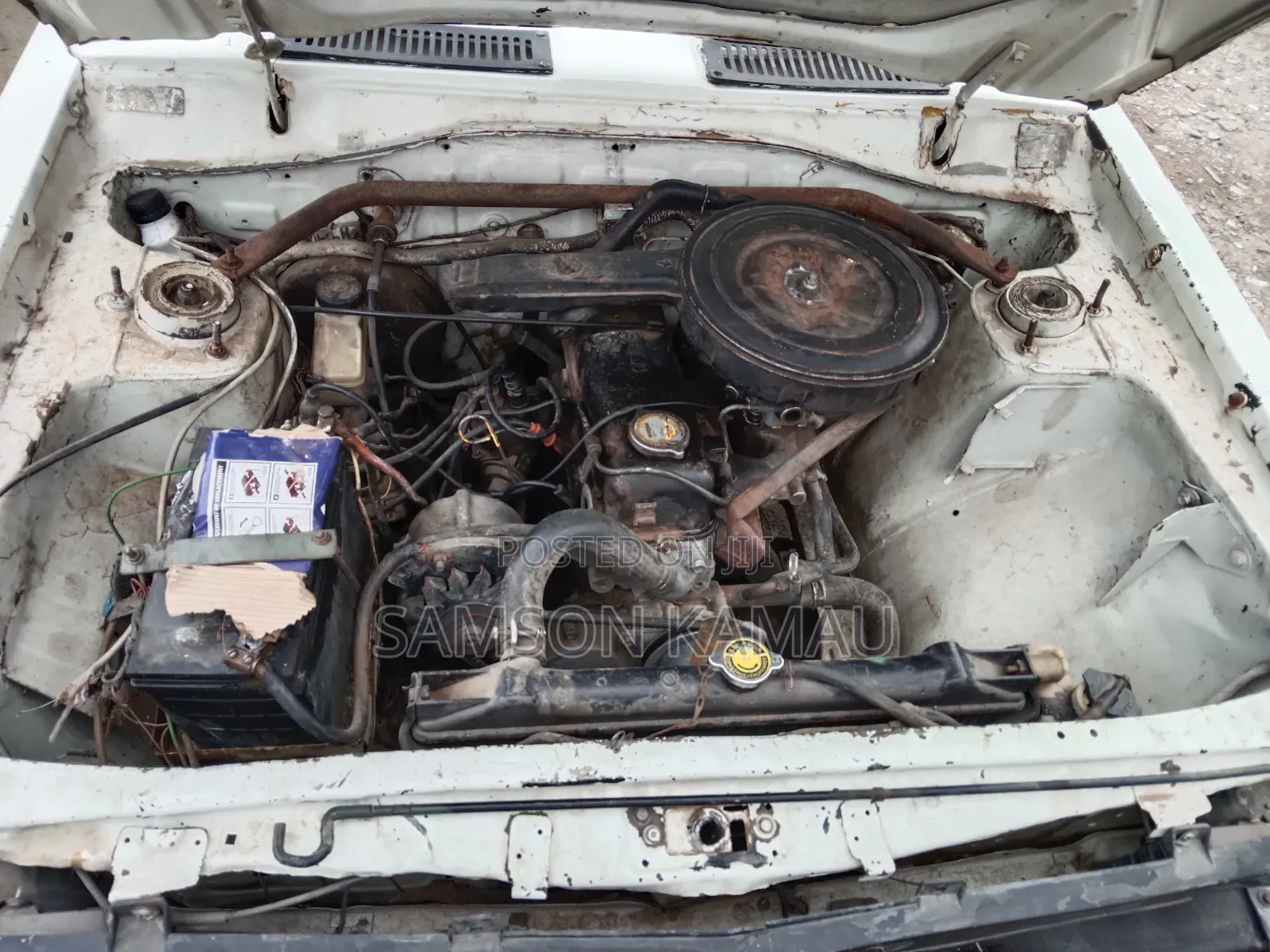 Nissan Pick-Up 2006 White
