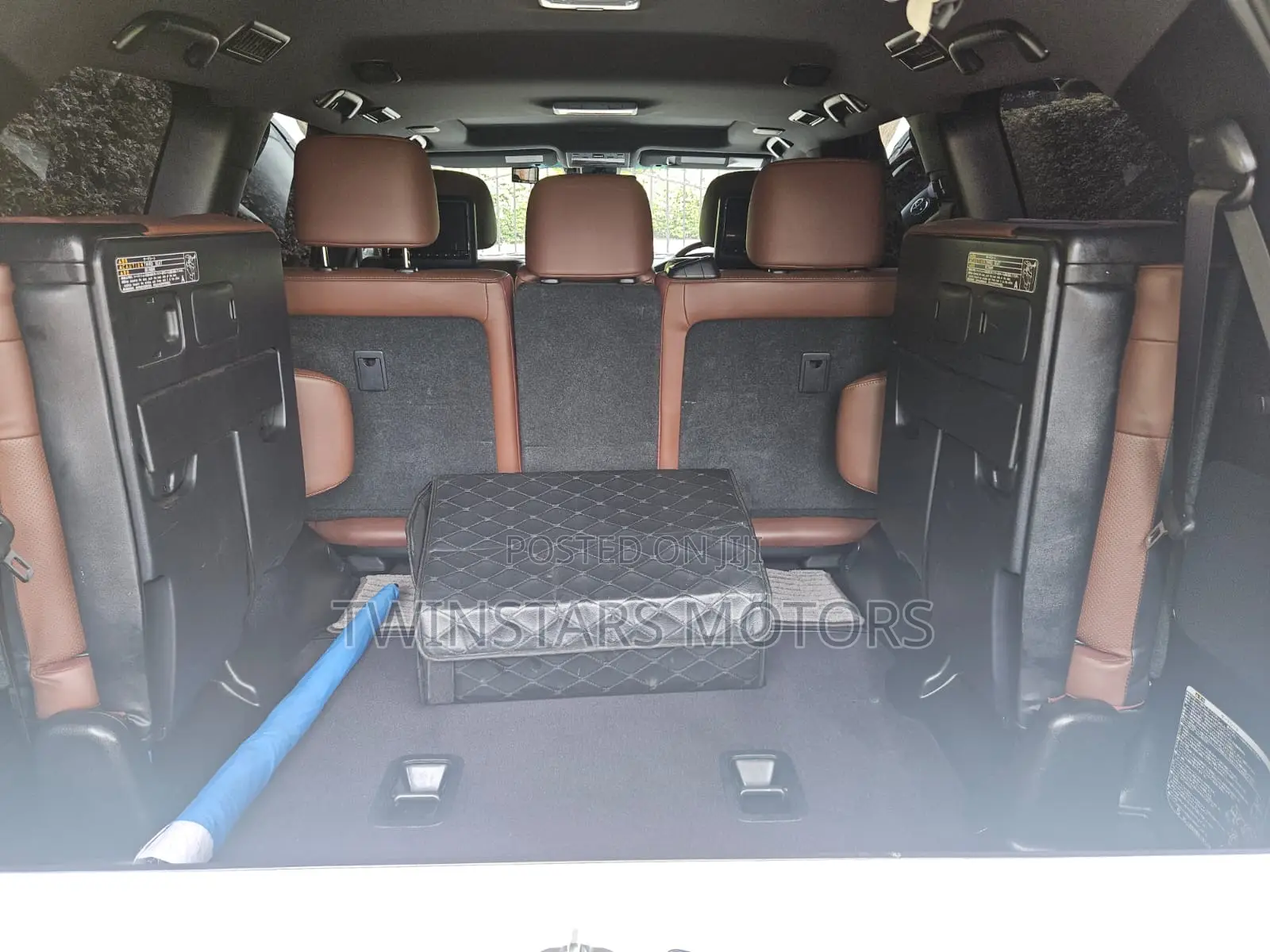Toyota Land Cruiser 4.6 V8 ZX 2016 White