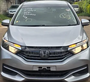 Honda Fit Shuttle 1.5 Hybrid 2WD 2019 Silver