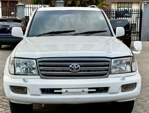 Toyota Land Cruiser 2003 White