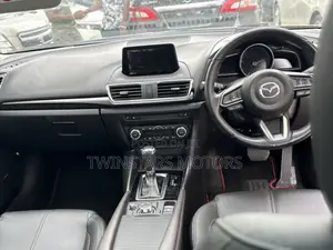 Mazda Axela 2019 Red