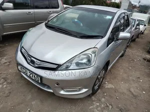 Honda Fit Shuttle 2012 Silver