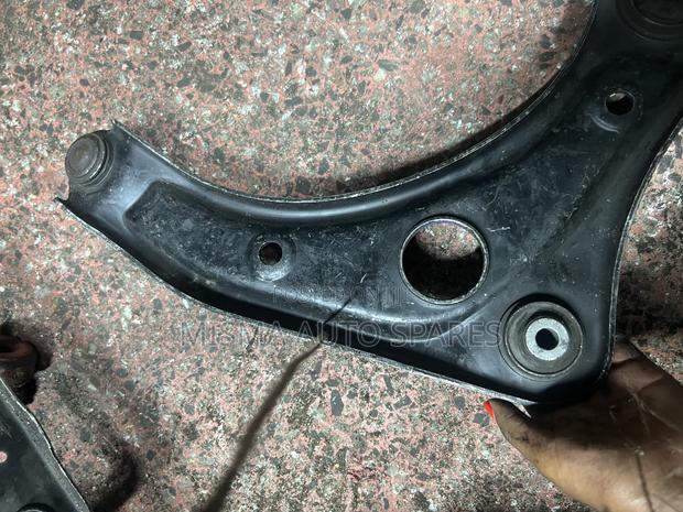 Control Arm Nissan Dayz - thumbnail 2