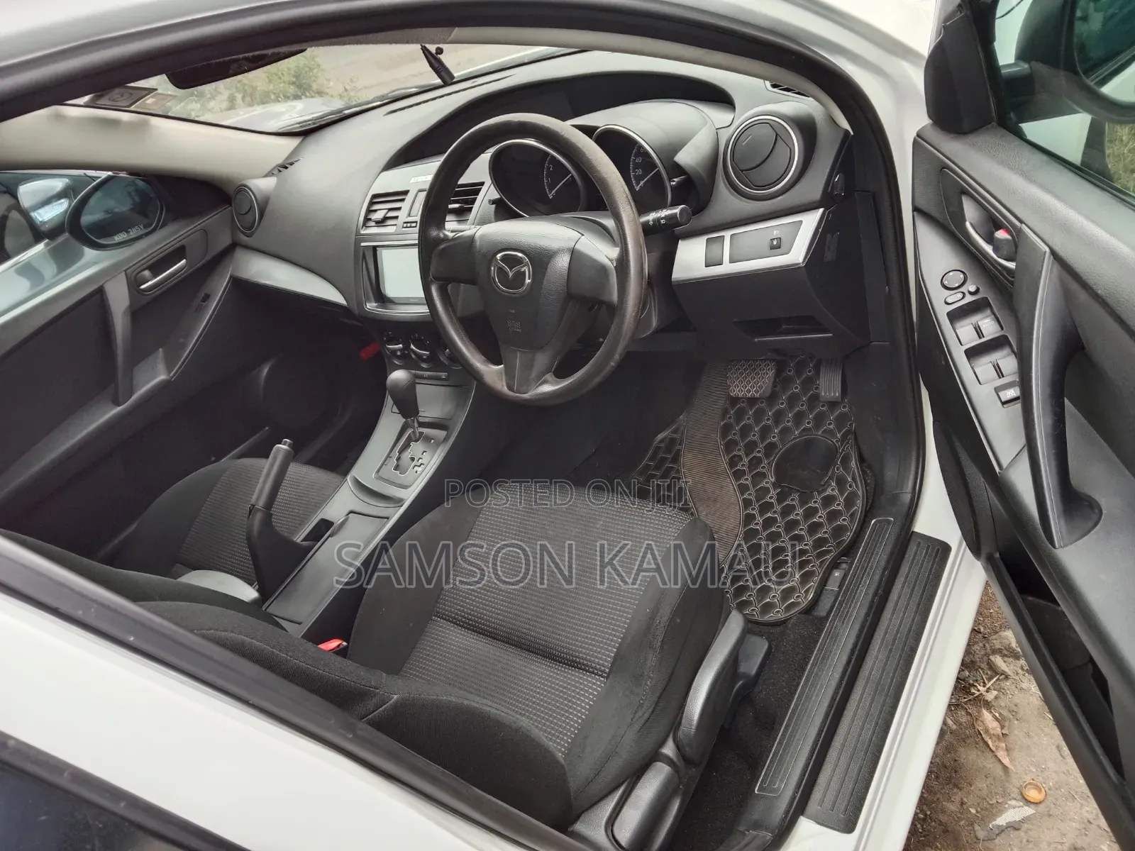 Mazda Axela 2013 White