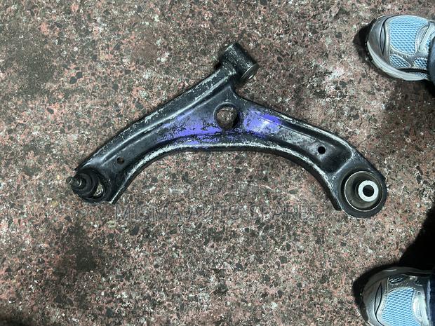Control Arm Daihatsu Mira New Model - thumbnail 2