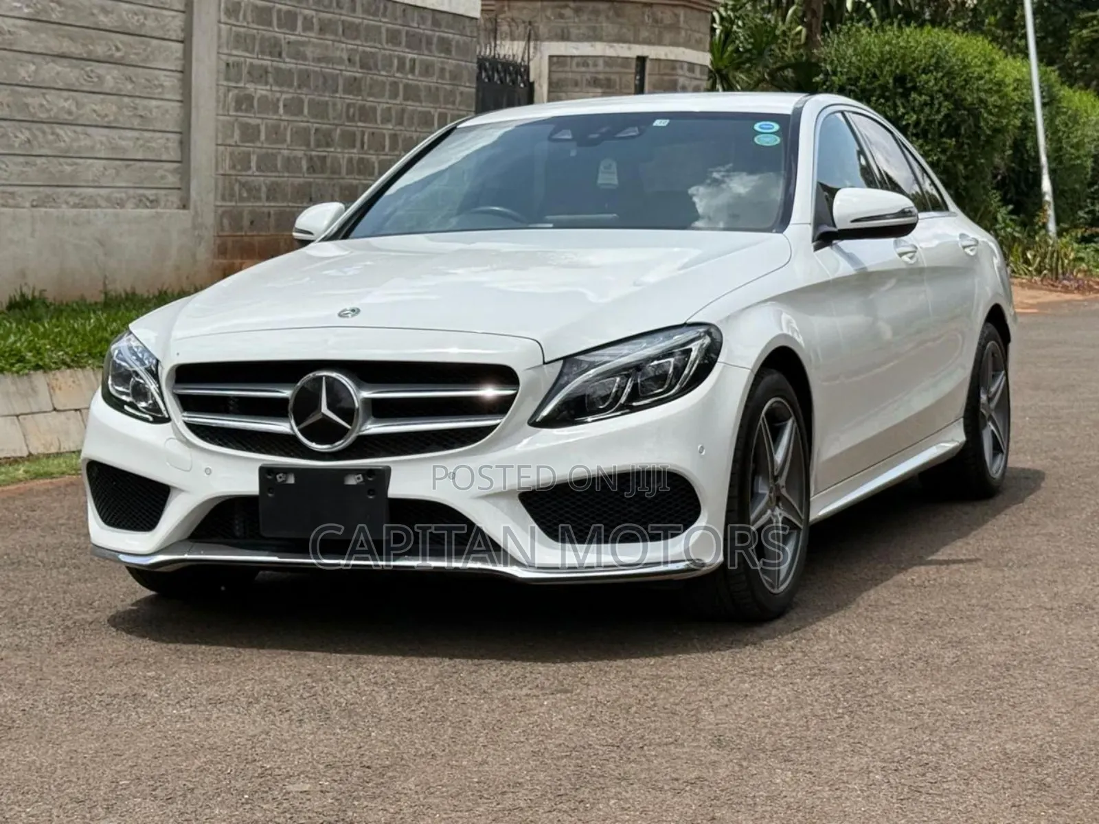 Mercedes-Benz C200 2017 Pearl