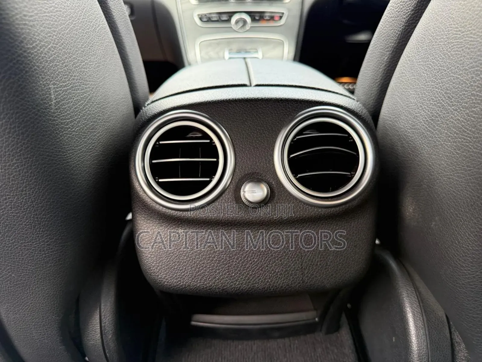 Mercedes-Benz C200 2017 Pearl