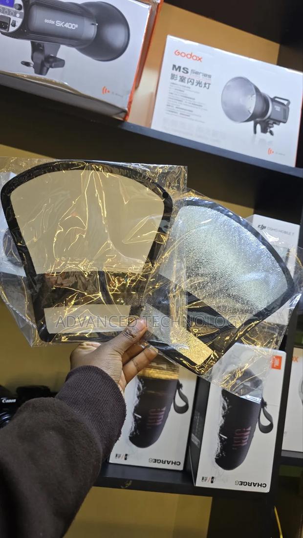 Double Sided Speedlite Reflector - main view
