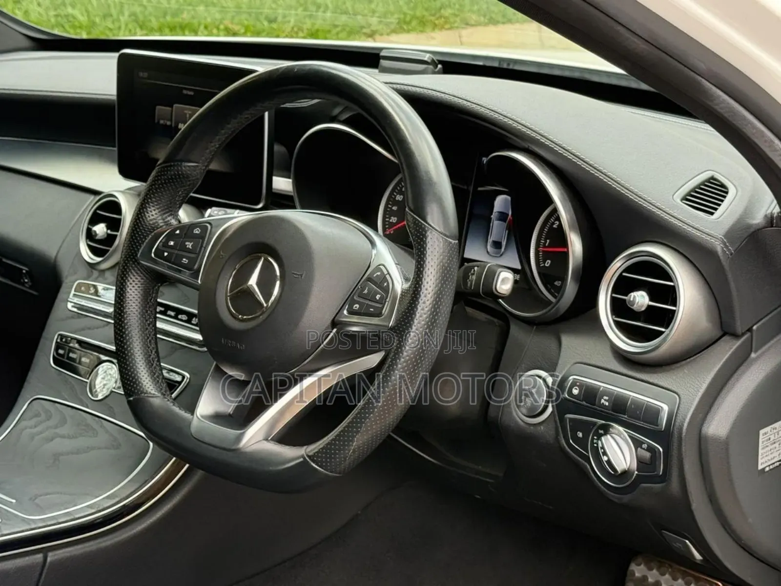 Mercedes-Benz C200 2017 Pearl
