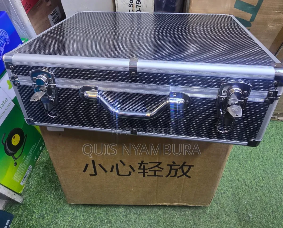 Portable Toolbox/ Empty Metallic Tool Box