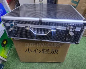 Portable Toolbox/ Empty Metallic Tool Box