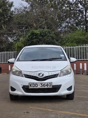Toyota Vitz 2014 White