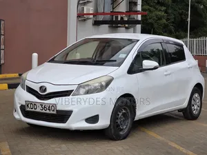 Toyota Vitz 2014 White
