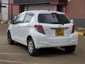 Toyota Vitz 2014 White