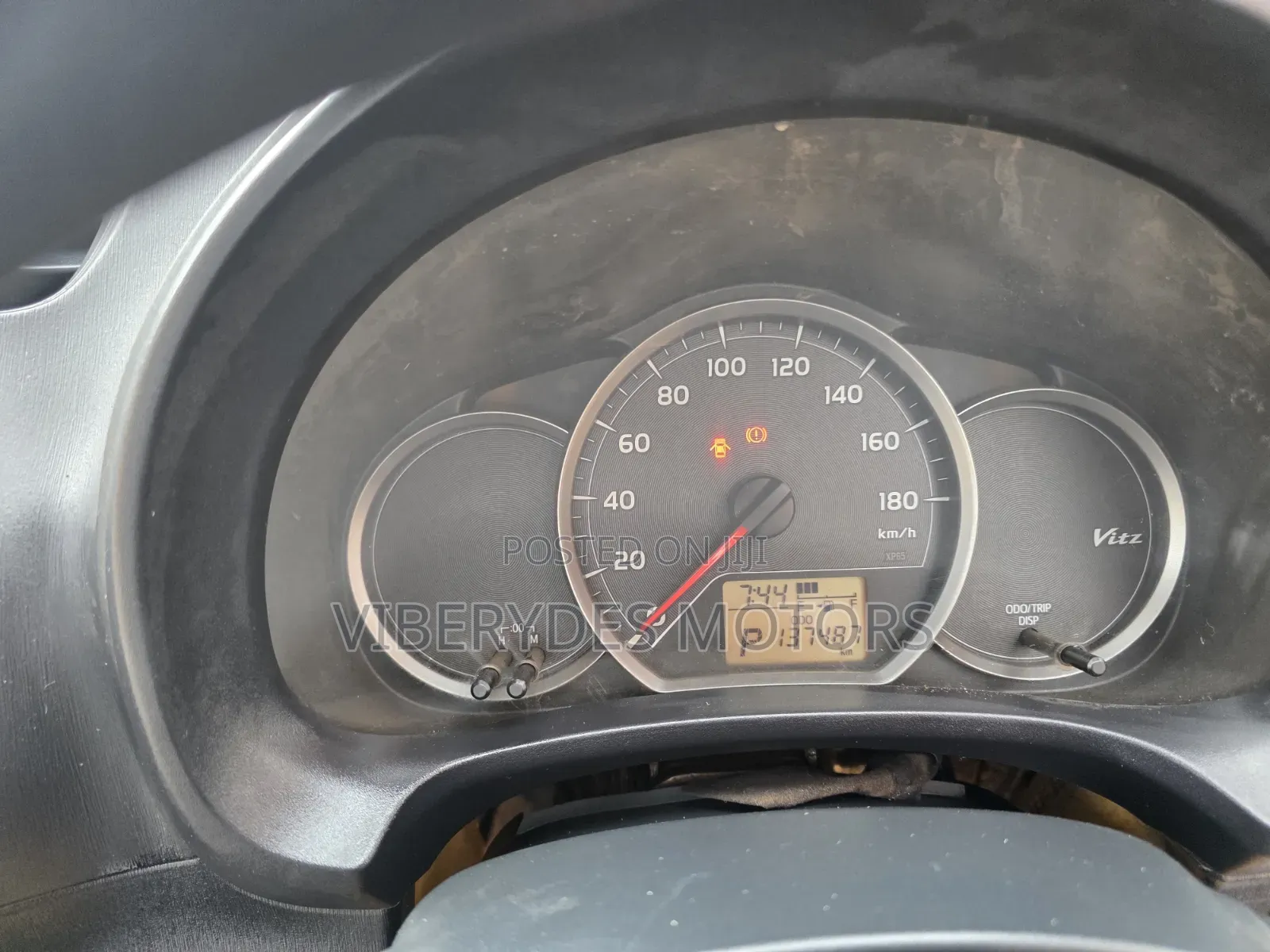 Toyota Vitz 2014 White