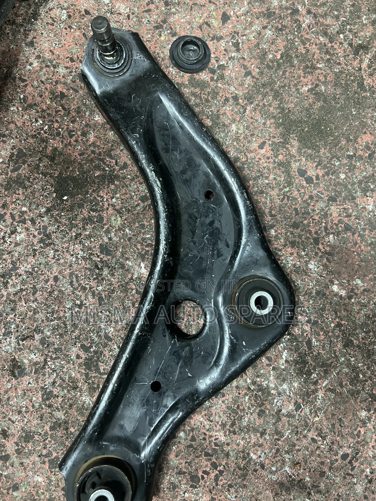 Control Arm Nissan Juke