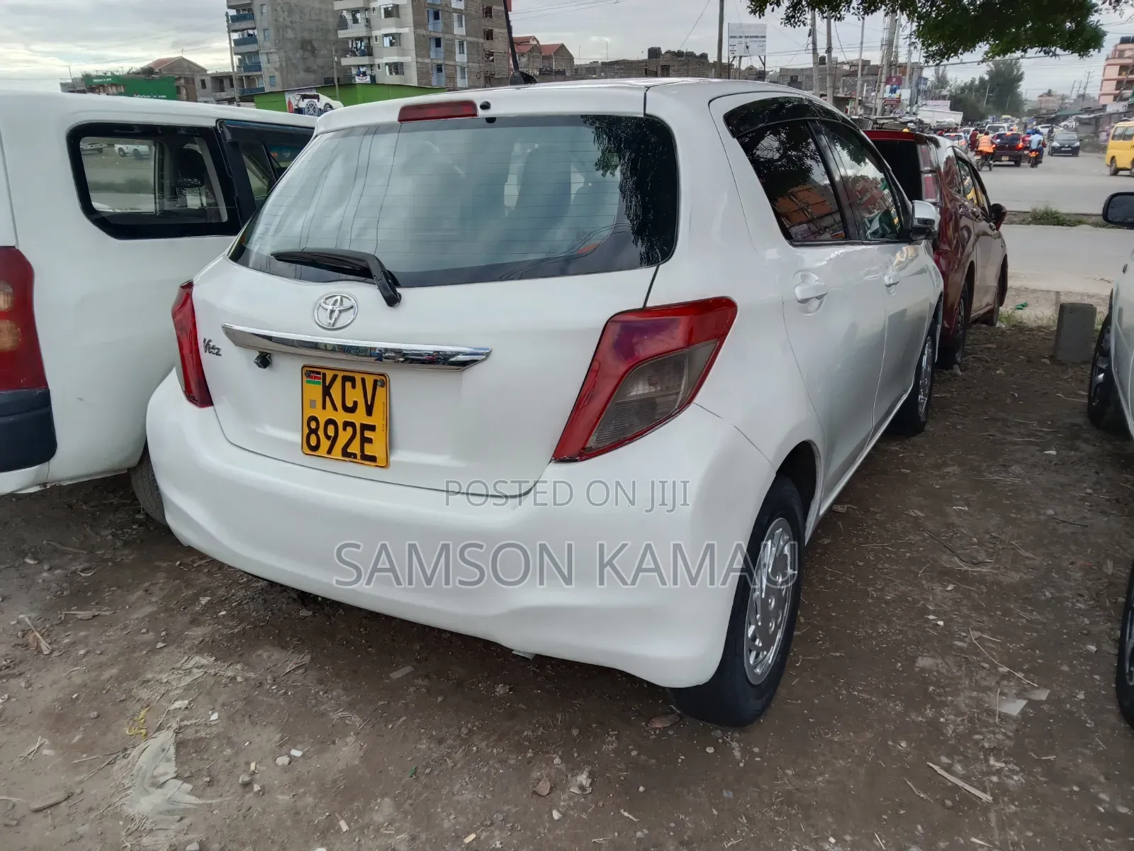 Toyota Vitz 2012 White