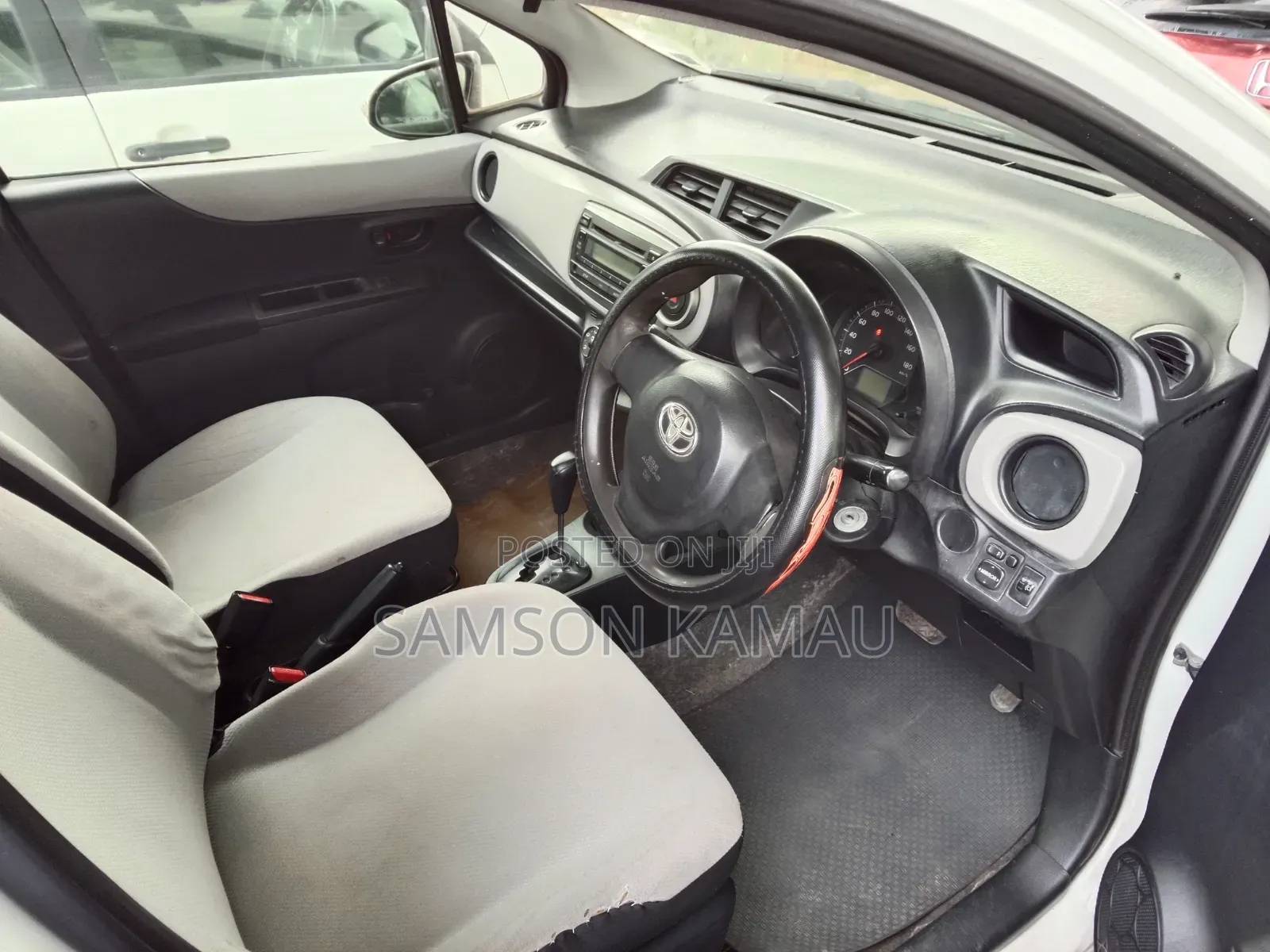 Toyota Vitz 2012 White