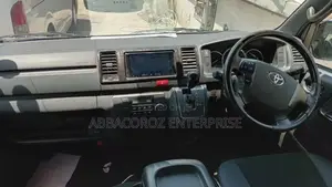 Toyota HiAce 2018 Black
