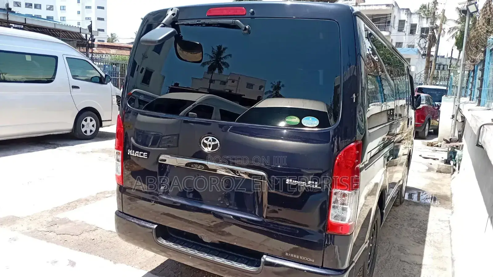 Toyota HiAce 2018 Black