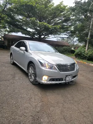 Toyota Crown 2012 Silver