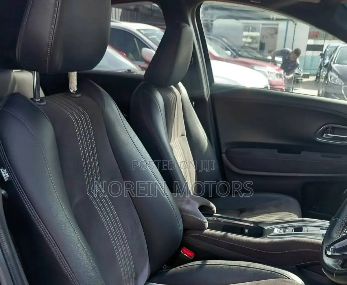 Honda Vezel 1.5 Hybrid 2WD 2019 Matt Black