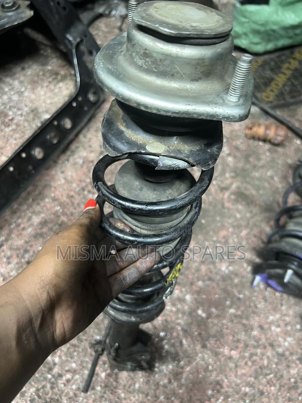 Front Shocks Toyota Passo - thumbnail 2
