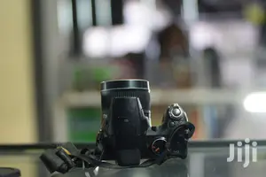 Fujifilm Finepix 5 Pro Camera