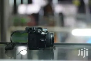 Fujifilm Finepix 5 Pro Camera