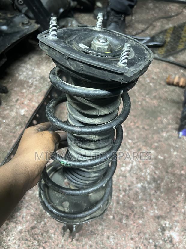 Rear Shock Toyota Corolla Ae110/Ae100