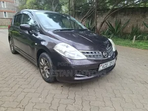 Nissan Tiida 2012 Burgundy
