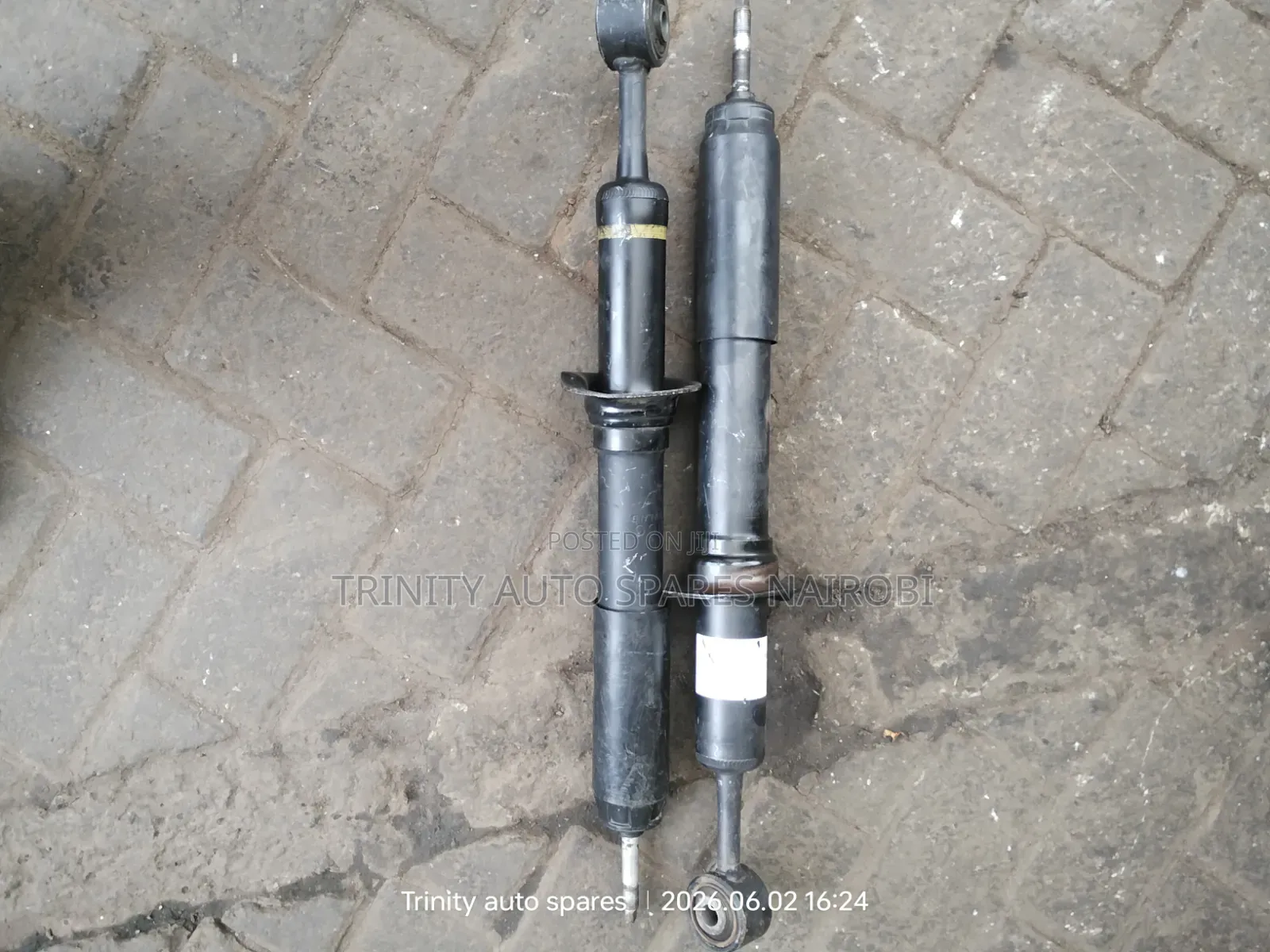 Original Kyb Ex Japan Toyota Hilux 2005–2015 Front Shock Absorbers