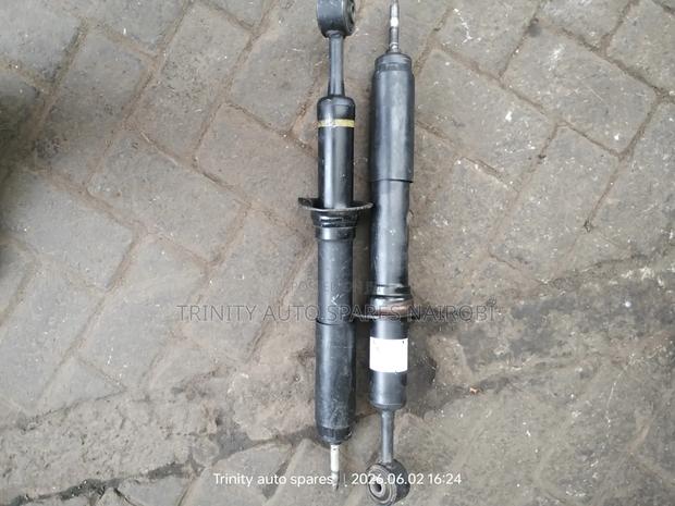 Original Kyb Ex Japan Toyota Hilux 2005–2015 Front Shock Absorbers - main view