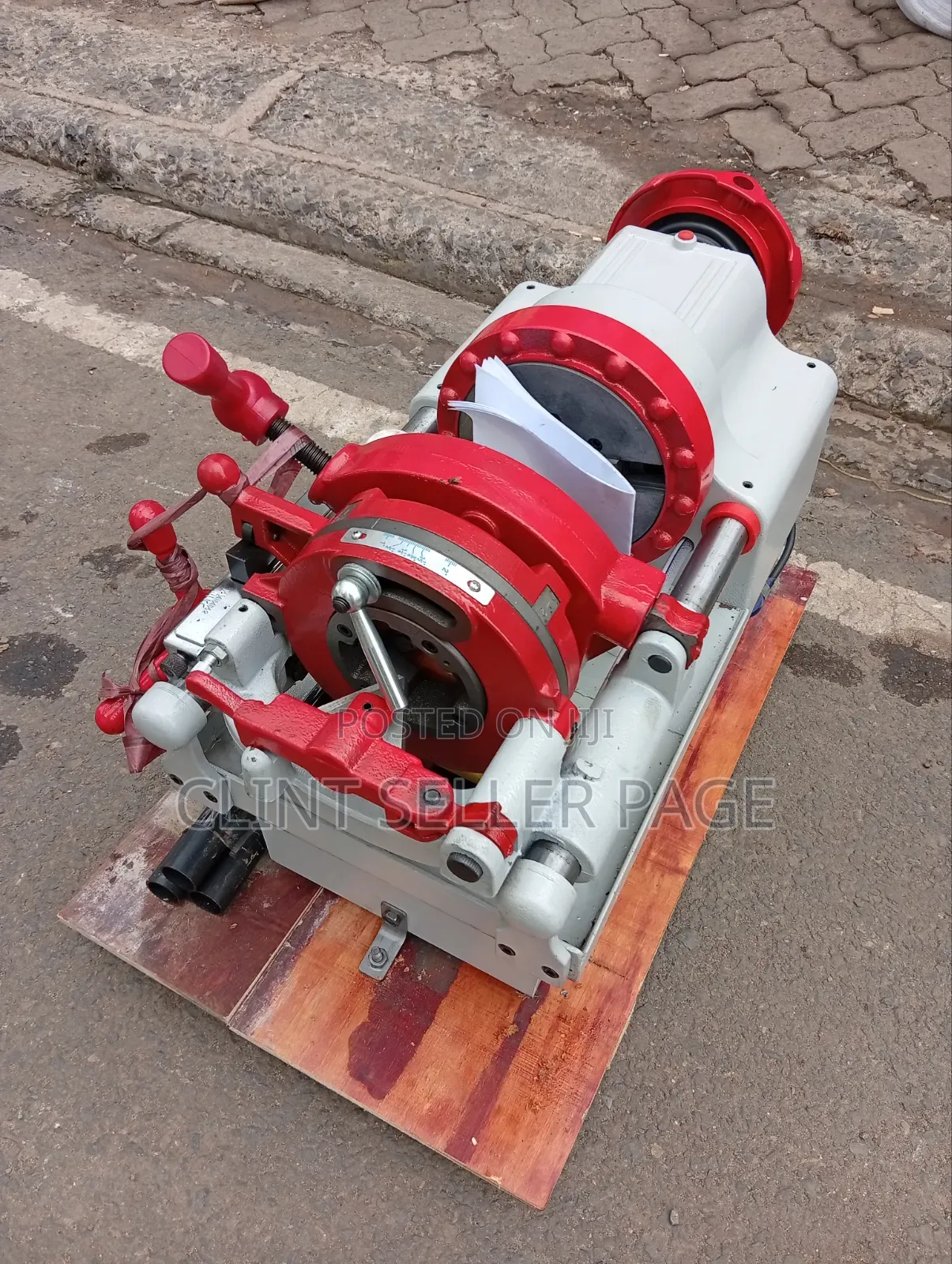 Pipe Thread Cutting Machine