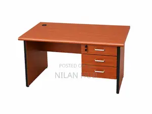 Modern Office Desk With Wooden Finish 1.4m
