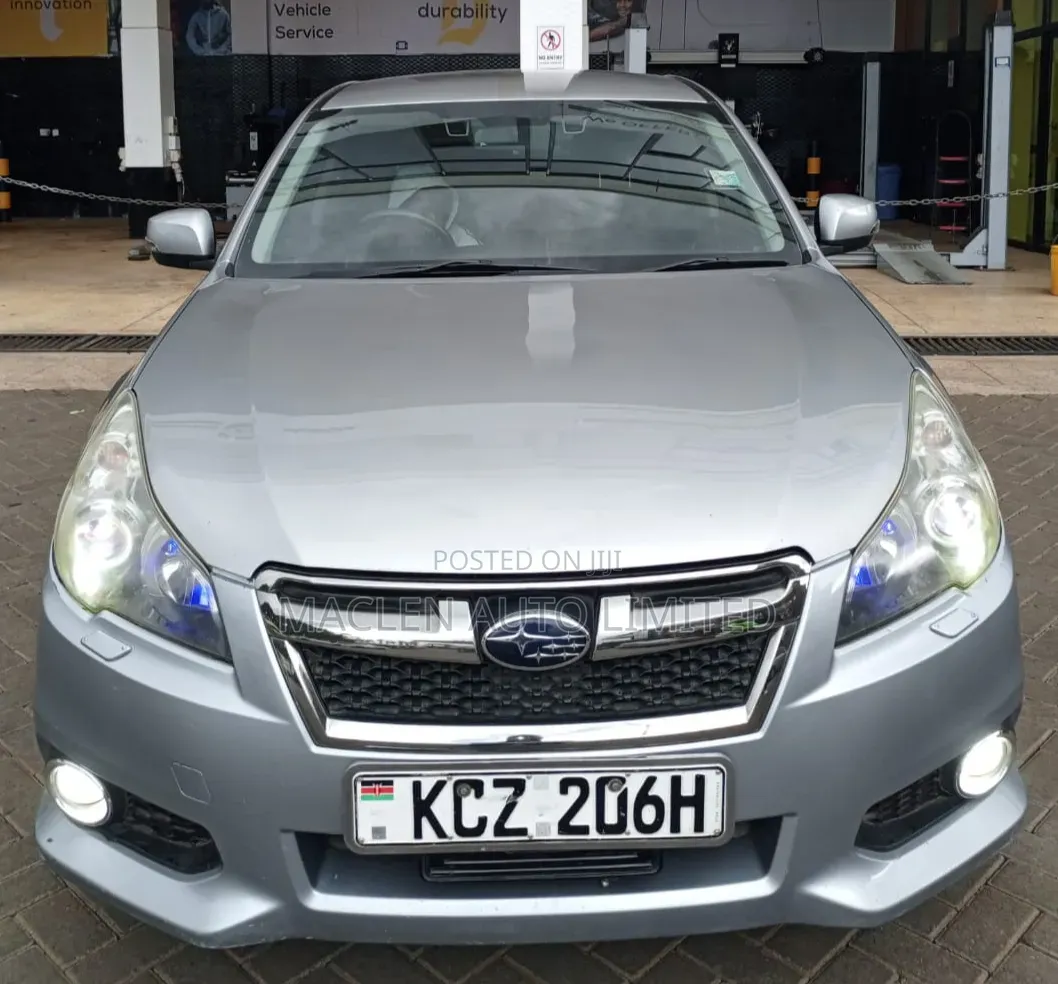 Subaru Legacy 2013 Silver