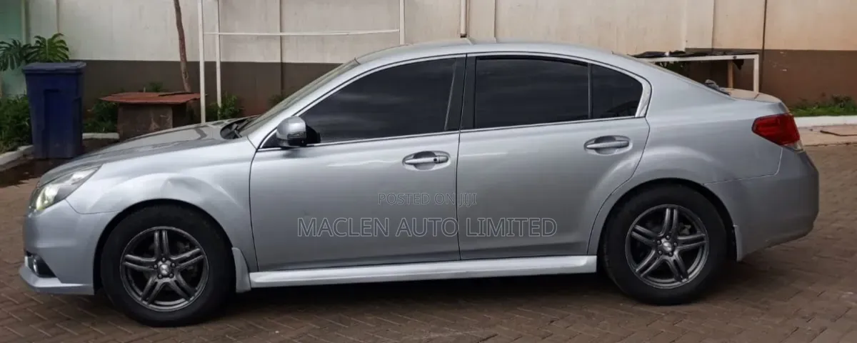 Subaru Legacy 2013 Silver