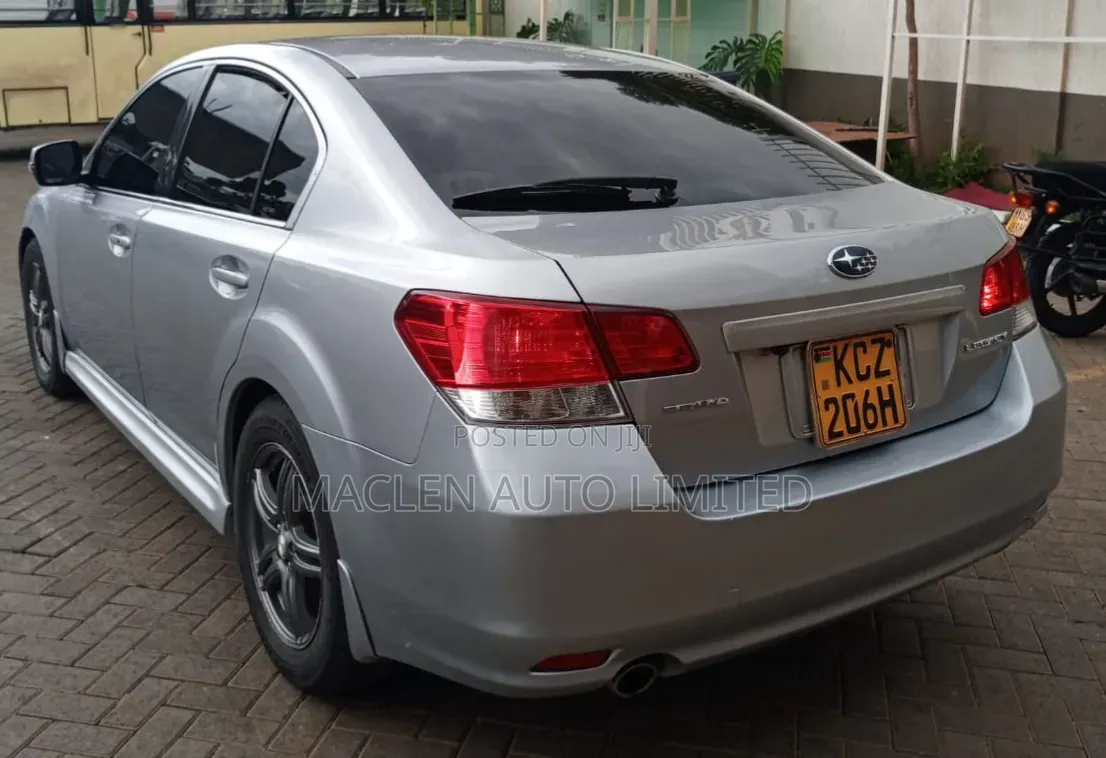 Subaru Legacy 2013 Silver