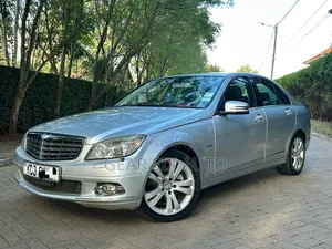 Mercedes-Benz C200 2010 Silver