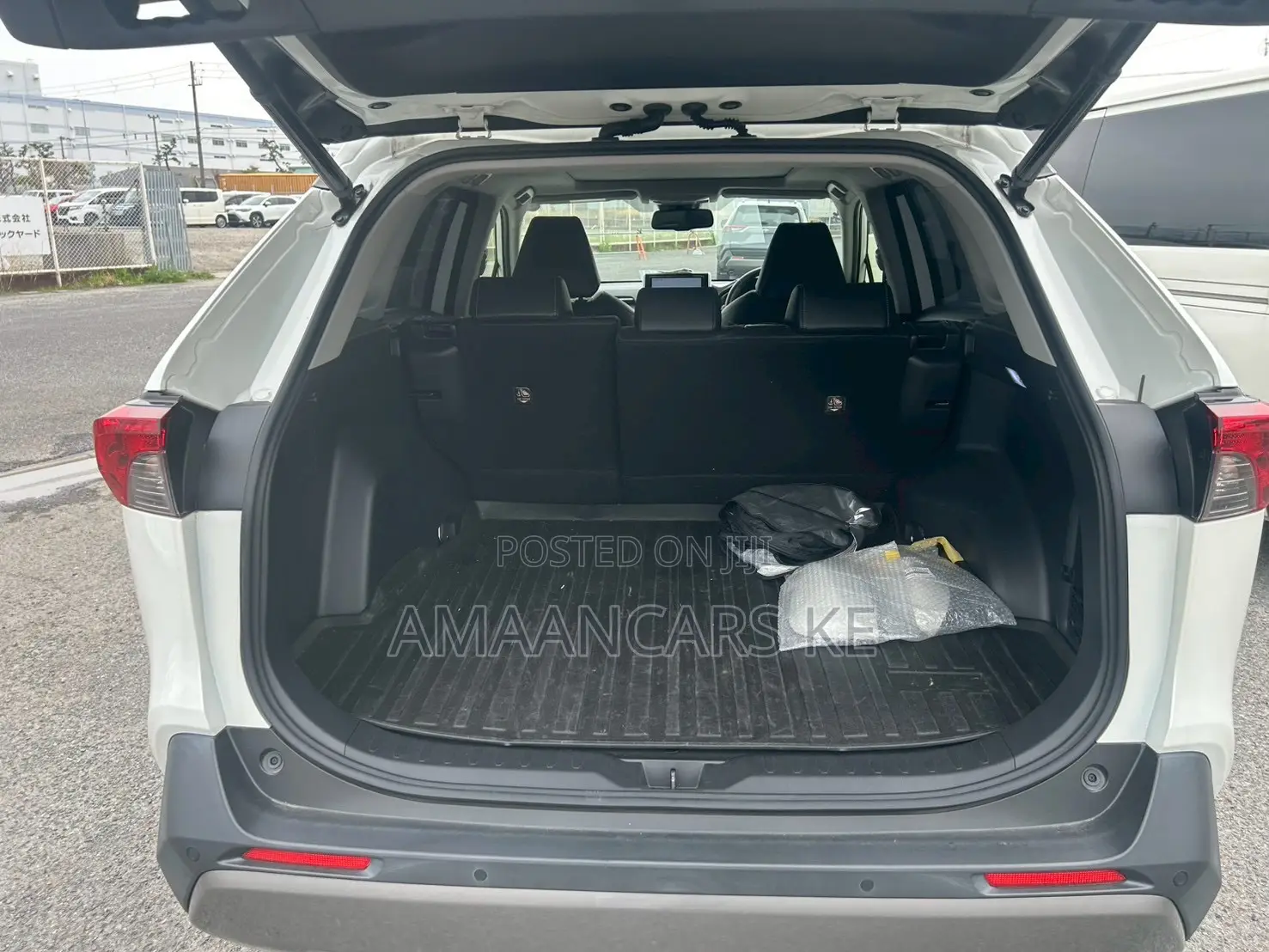 Toyota RAV4 2019 White