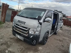 Toyota HiAce 2009 Silver