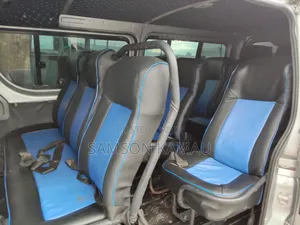 Toyota HiAce 2009 Silver