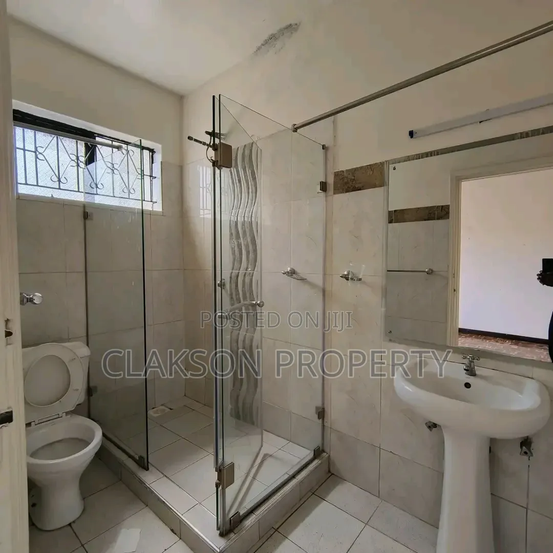 4bdrm Townhouse / Terrace in Lavington, Valley Arcade for rent